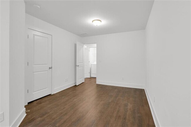 Building Photo - 6433 Scudders Dr