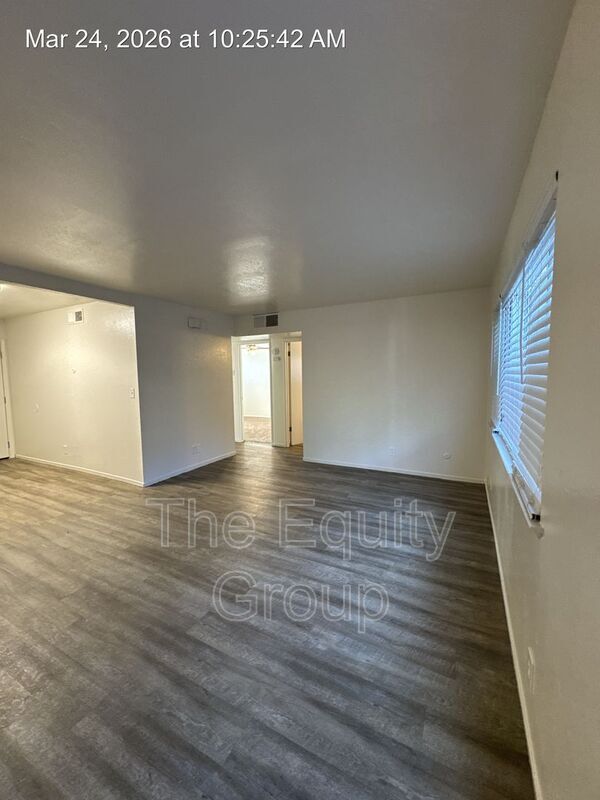 Building Photo - 903 W Center Ave