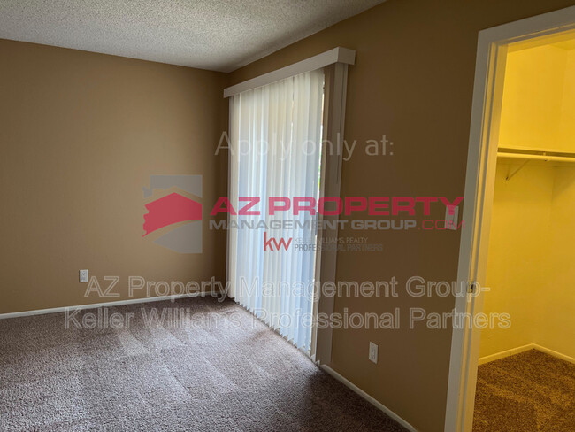 Building Photo - 4766 W New World Dr