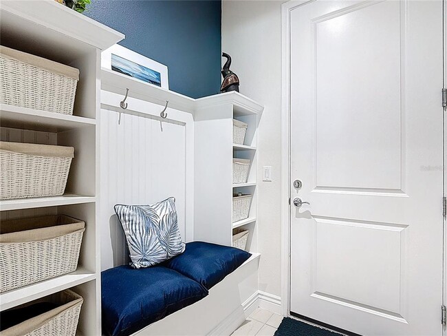 Building Photo - 6485 Shimmering Shrs Ln