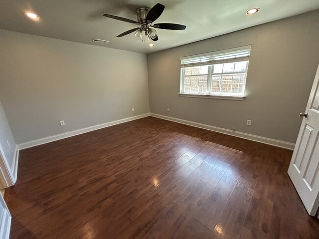 Building Photo - 3108 Tournefort St