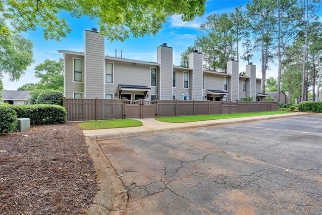 Building Photo - 202 Park Ridge Cir