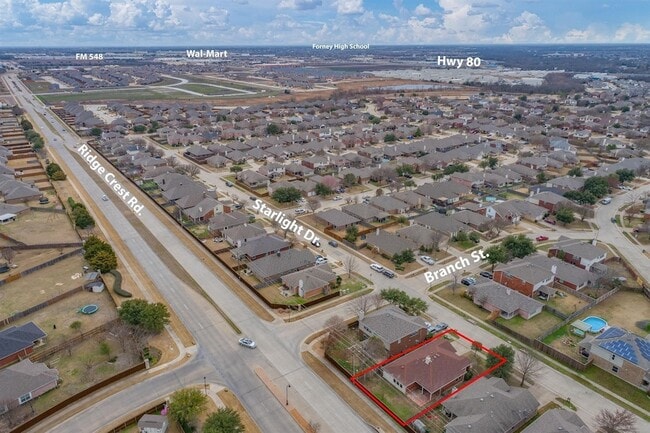Building Photo - 202 Starlight Dr