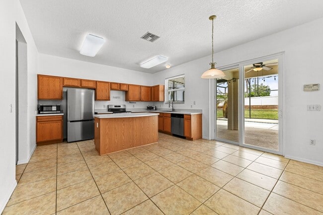 Building Photo - Perfect 4BR two story home with a Pool & Near Disney