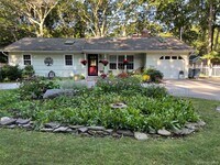 Building Photo - 32 Bellview Ave