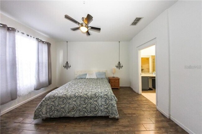 Building Photo - 3301 Whitestone Cir