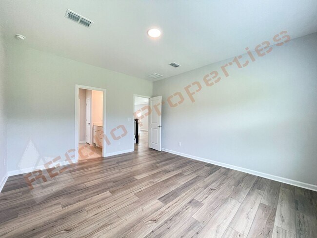 Building Photo - 1605 Immagene Wy
