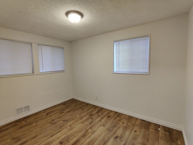 Building Photo - 1407 Wright Ave
