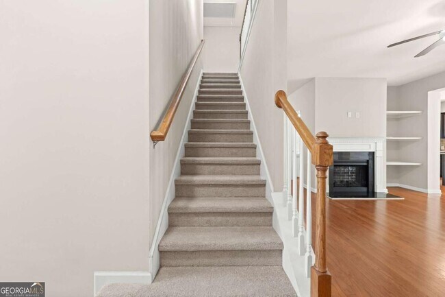 Building Photo - 2365 Bellyard Dr
