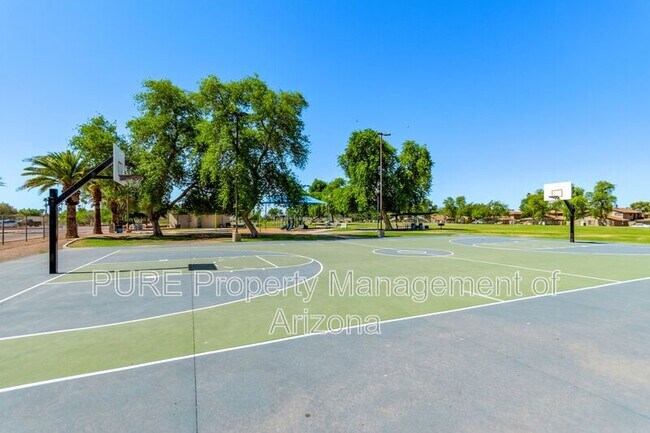 Building Photo - 8625 E Belleview Pl