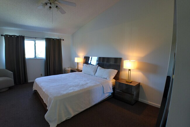 Building Photo - 2274 Discovery Cir W