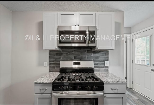 Building Photo - 8022 W 61st St