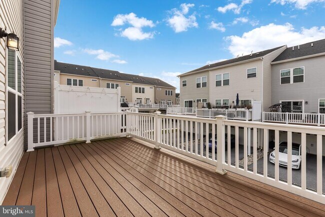 Building Photo - 101 Dallett Ln