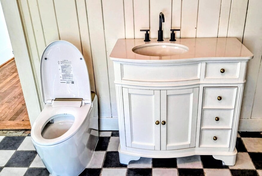 Building Photo - 1355 Magnolia Curve