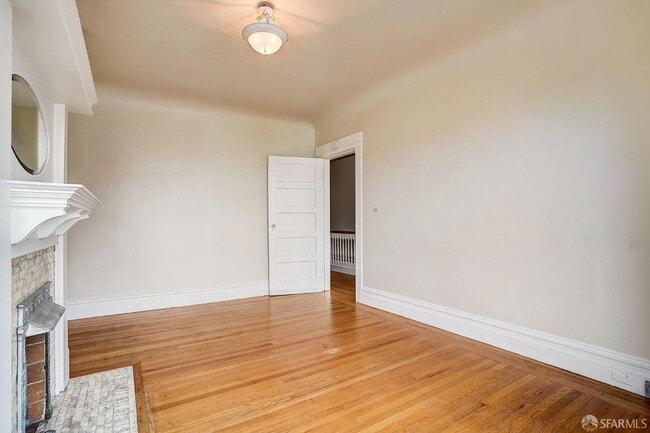 Building Photo - 1342 11th Ave
