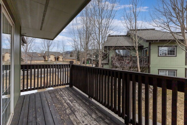 Building Photo - 3377 Sunburst Ct