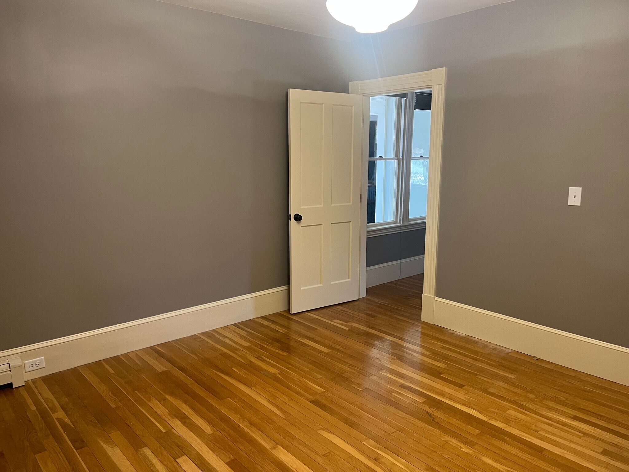 Building Photo - 459 Mill St