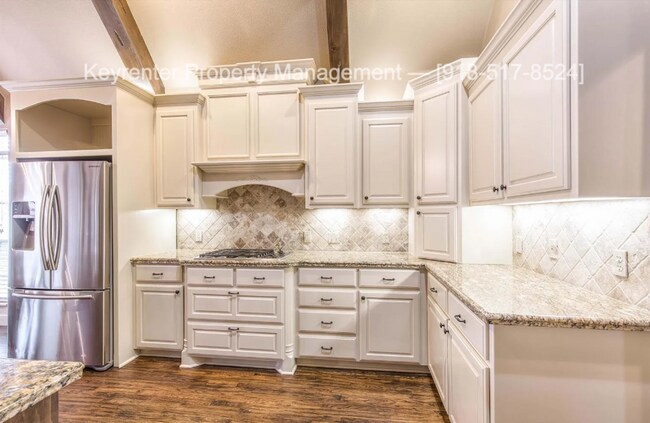 Building Photo - 5 Bed 4 Bath Rental Home Bixby