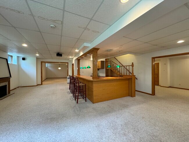 Building Photo - 106 Hidden View Dr