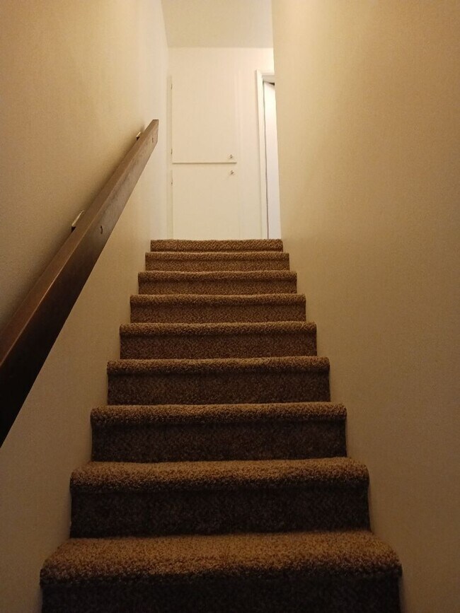 Building Photo - M611/613 W. 13th St