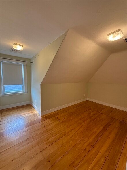 Building Photo - 108 Quincy Ave