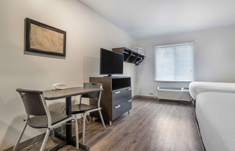 Building Photo - Furnished Studio-Tallahassee - East