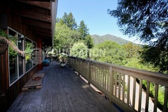 Building Photo - Modern Mill Valley Retreat - Washer/Dryer ...