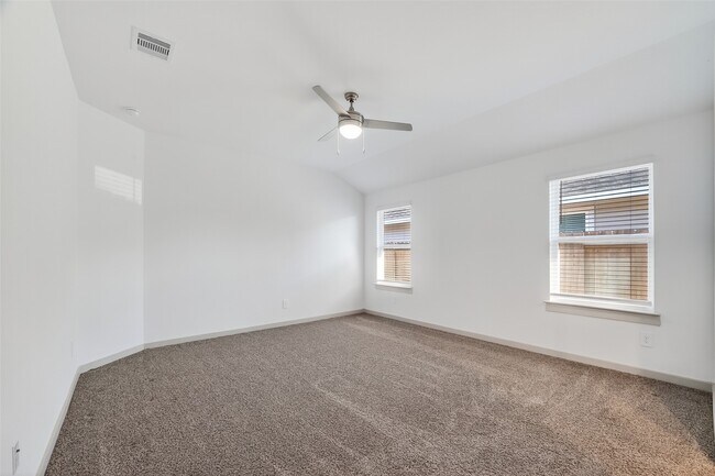 Building Photo - 2920 Stamford Hl Ln