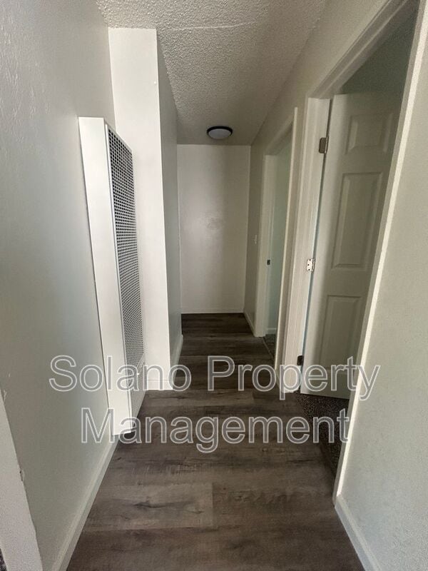 Building Photo - 766 E Tabor Ave