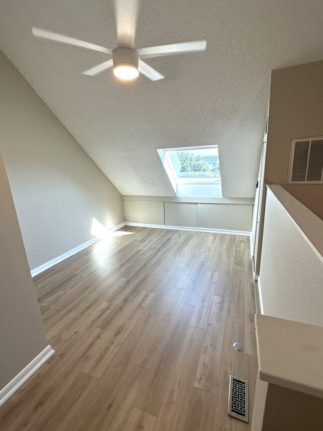 Building Photo - Tierra Verde WATERFRONT Annual Unfurn. 3BR 3BA 2 Car Tandem Garage Townhome w/SLIP