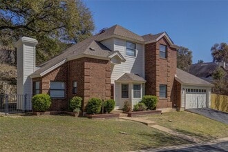 Building Photo - 10002 Talleyran Dr