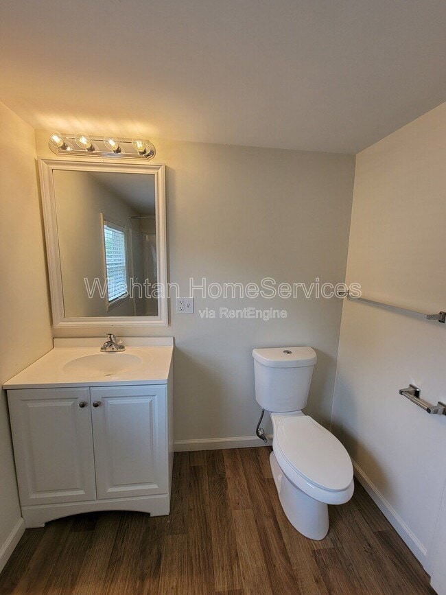 Building Photo - 333 W Murray St