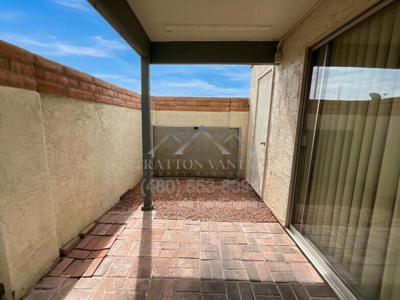 Building Photo - 5180 W Olive Ave
