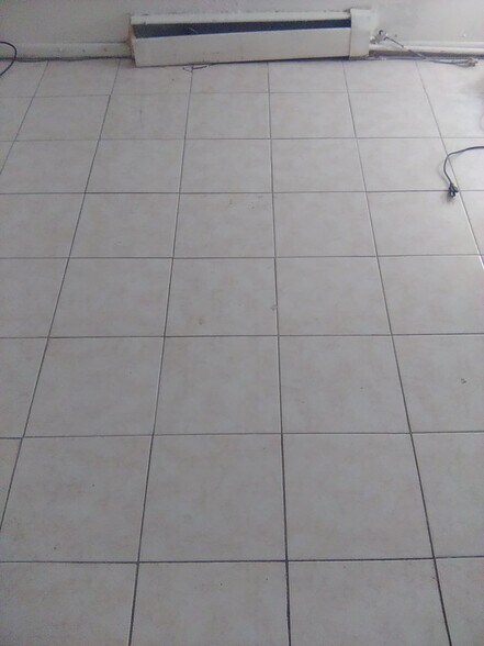 Building Photo - 516 Lincoln Hwy