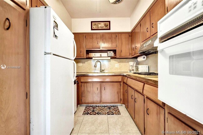 Building Photo - 600 Layne Blvd