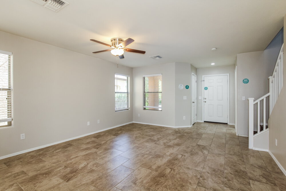 Building Photo - 18538 W Fairway Dr