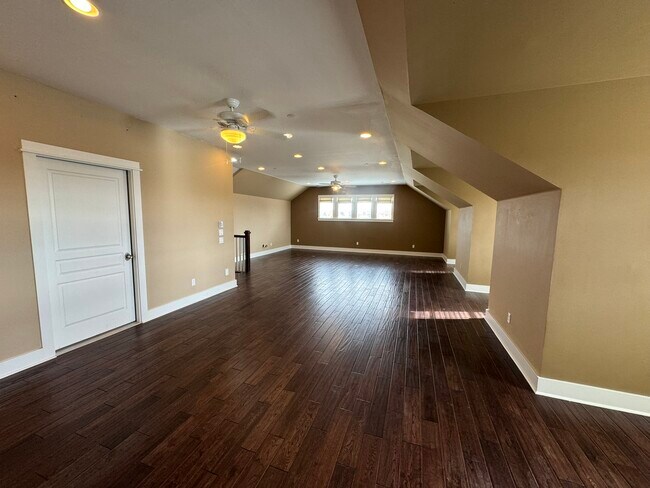 Building Photo - 9504 Purple Sage Rd