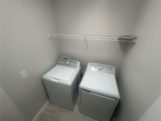 Building Photo - 4632 Campsite Lp