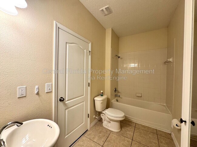 Building Photo - 2890 Spring Breeze Way