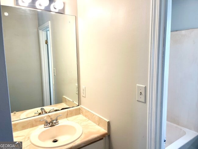 Building Photo - 116 Fairhaven Ct