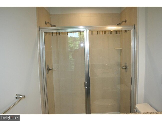 Building Photo - 118 Meridian Ln