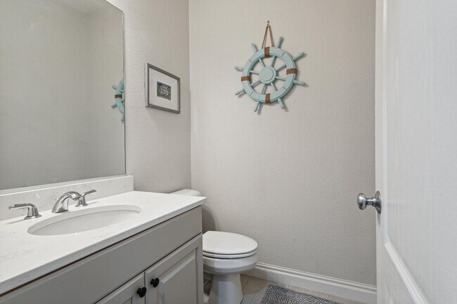 Building Photo - Oceana Area