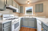 Building Photo - East Anchorage Home with In Unit Laundry a...