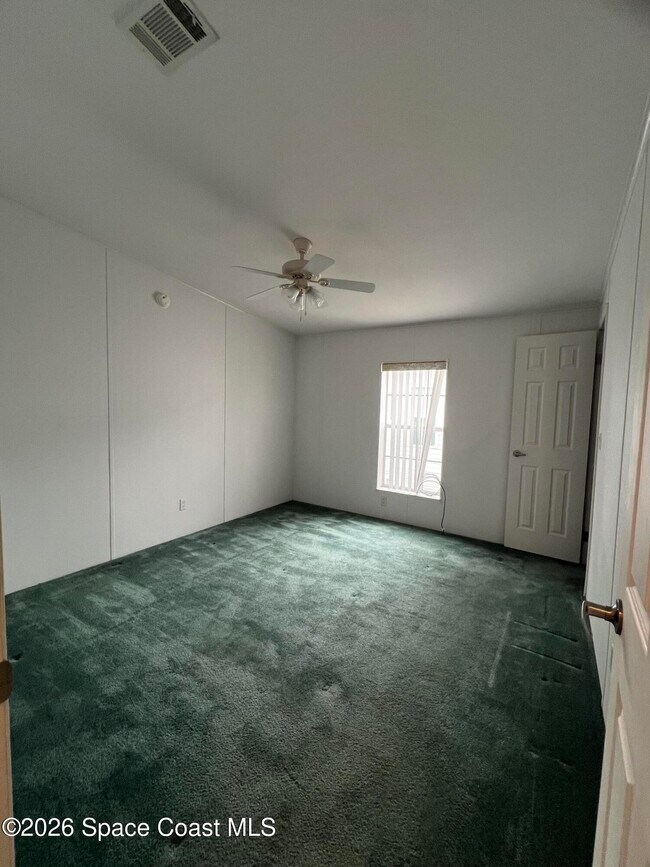 Building Photo - 495 Outer Dr