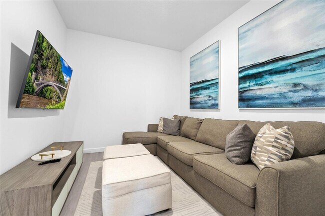 Building Photo - 637 Trikomo Drive