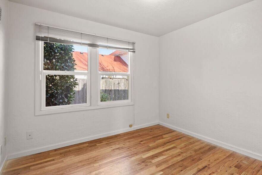 Building Photo - 2055 NW Beca Ave