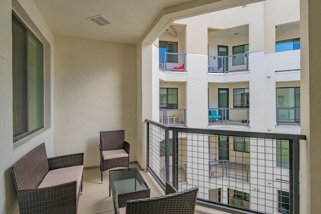 Building Photo - 15501 N Dial Blvd