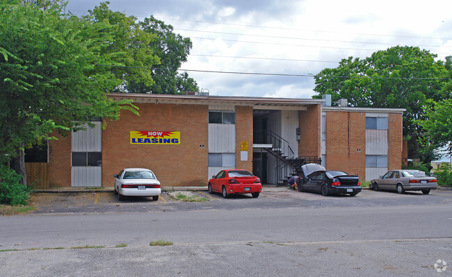 Building Photo - Villa Del Norte Apartments