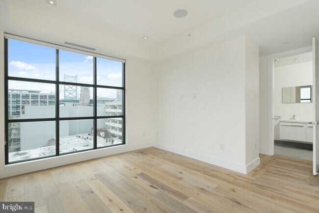 Building Photo - 240 N 2nd St
