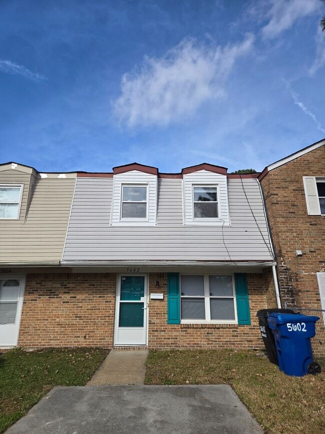 Building Photo - 5602 Banbury Ct